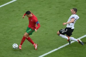 Tư Duy Và Cách Chơi Đá Thòng Trung Vệ Hiệu Quả Trong Sân 7 Và 11
